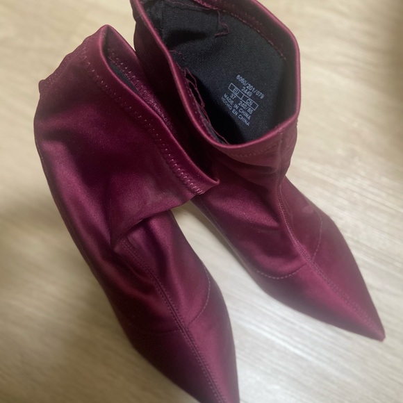 Zara maroon sock ankle boot - Picture 3 of 8